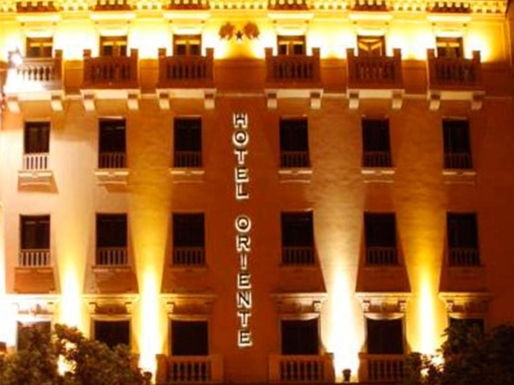 סרגוסה Hotel Oriente מראה חיצוני תמונה